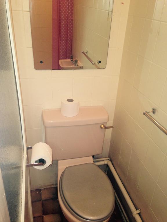 Peek-A-Booze - Budget Hotel - Adults Only Blackpool Chambre photo