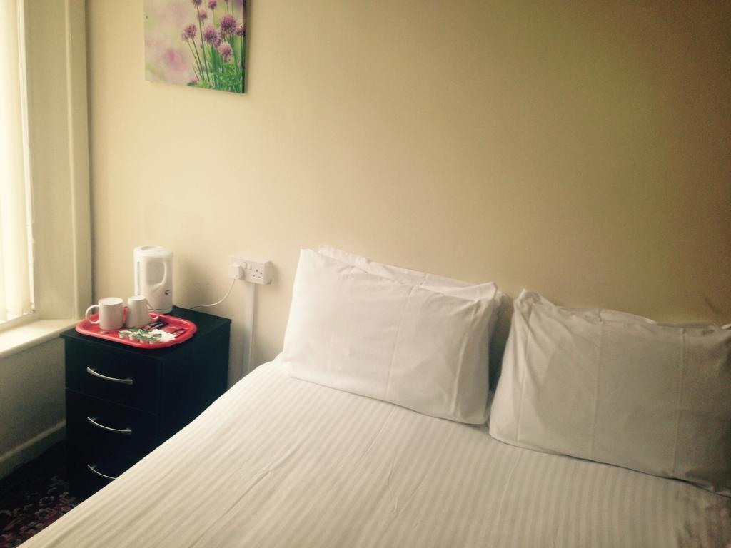 Peek-A-Booze - Budget Hotel - Adults Only Blackpool Chambre photo